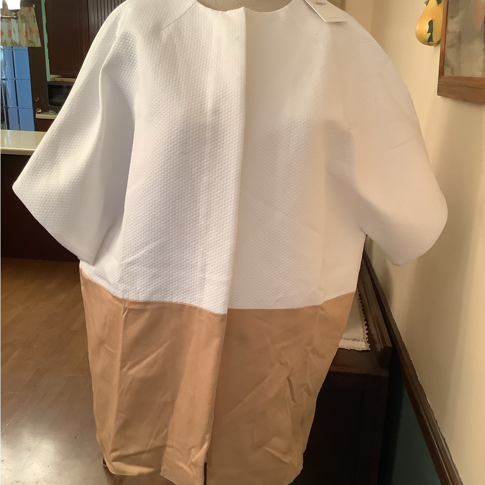 Socapri Tan and White Short Sleeve Zippered Jacket IT 46